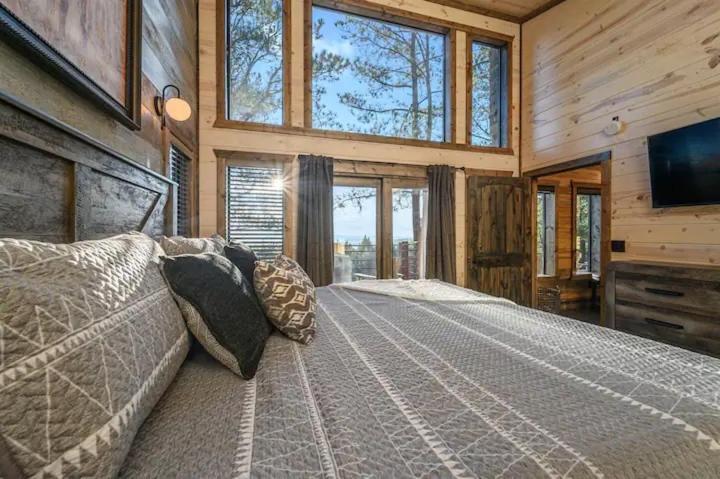 Infinity Views-Luxury, Game Room, Hot Tub, Firepit, Sleeps 20 Broken Bow Exterior photo