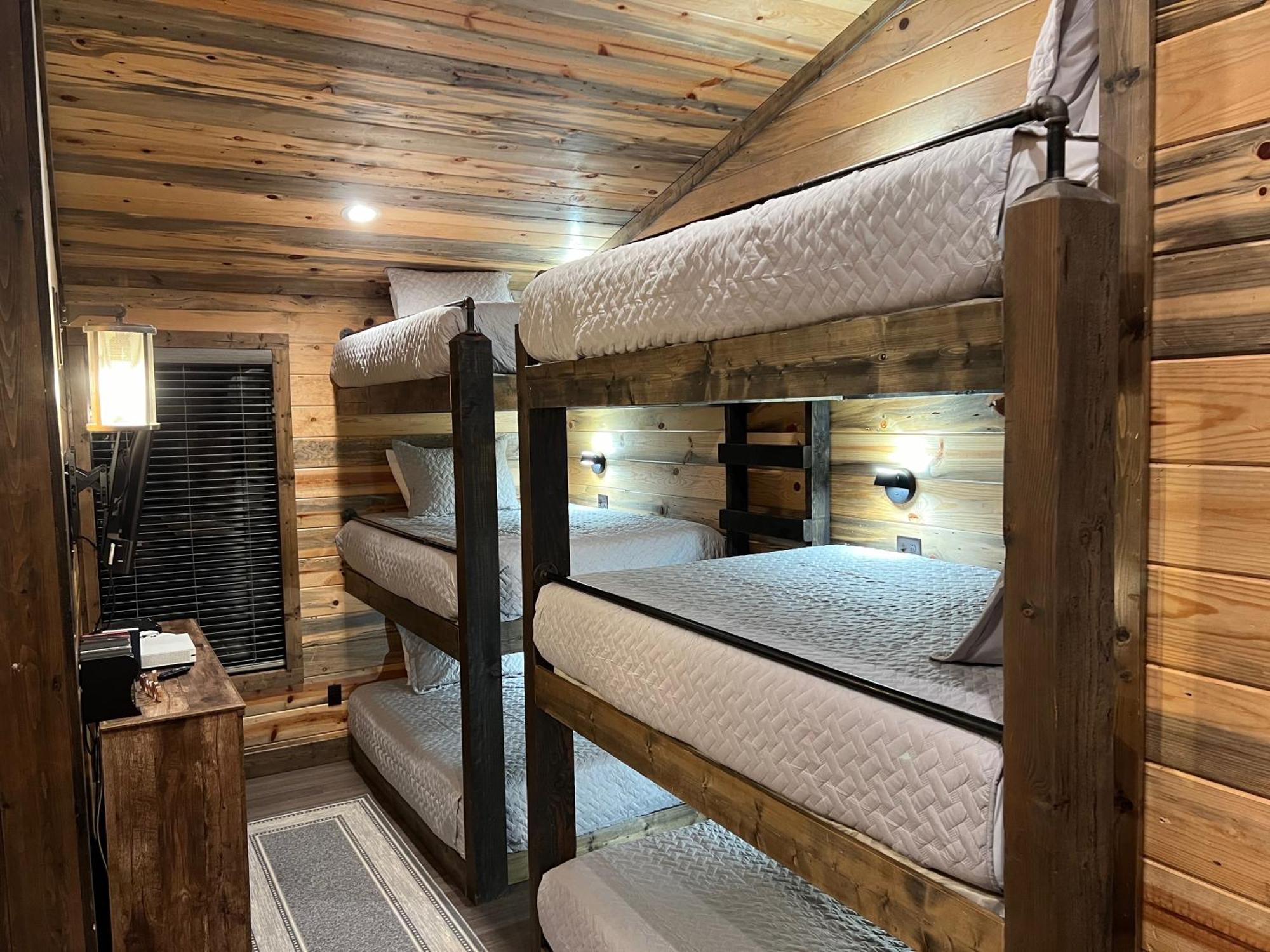 Infinity Views-Luxury, Game Room, Hot Tub, Firepit, Sleeps 20 Broken Bow Exterior photo